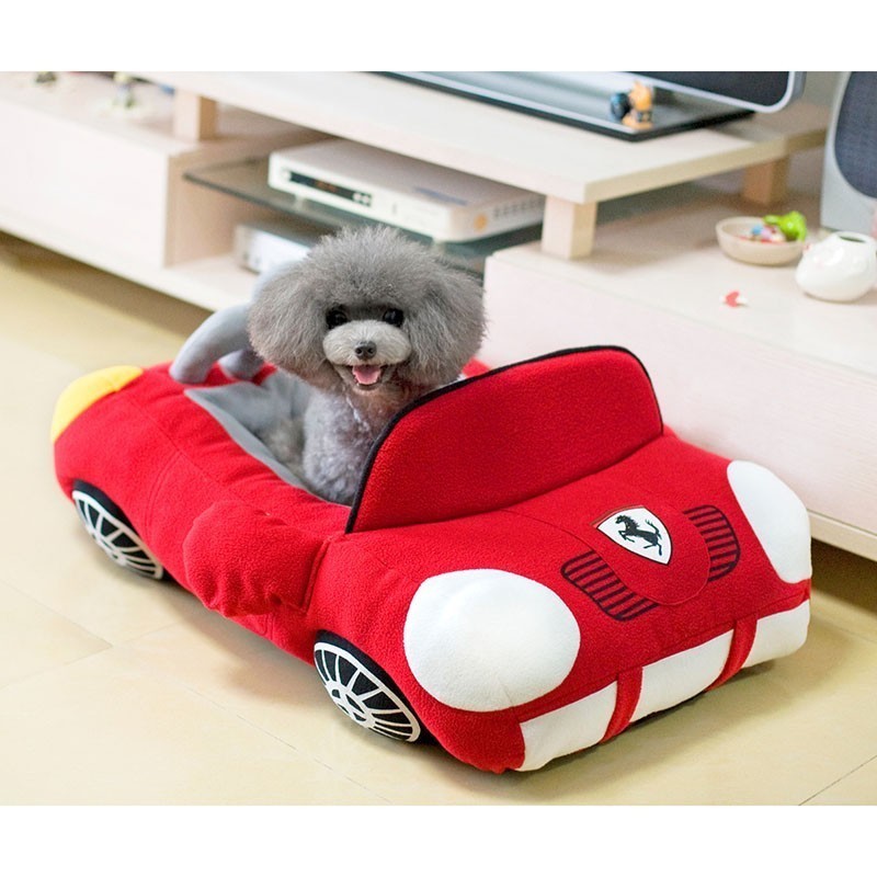 Car compartment for pet