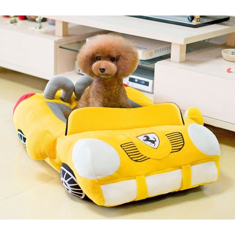 Car compartment for pet